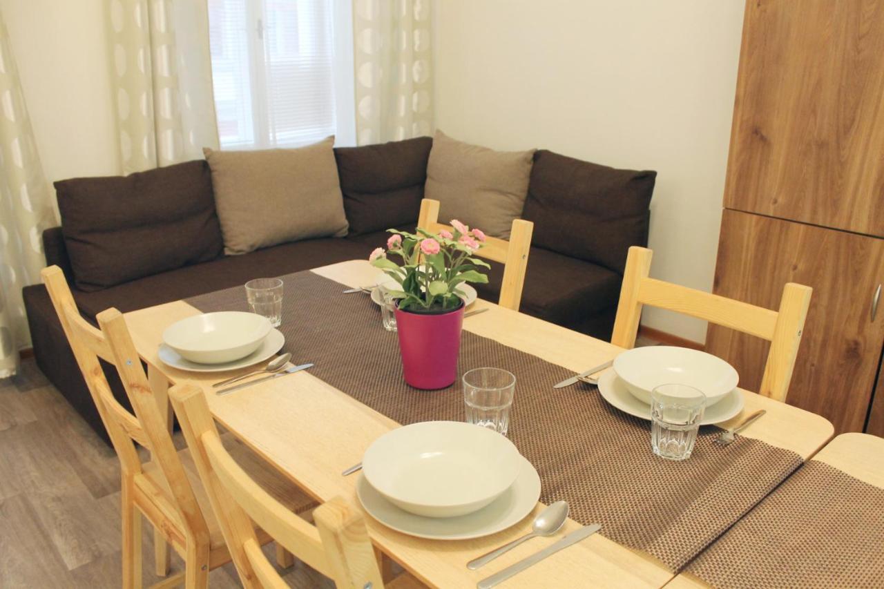Modern Apartment Ve Smeckach 28 Прага Екстериор снимка