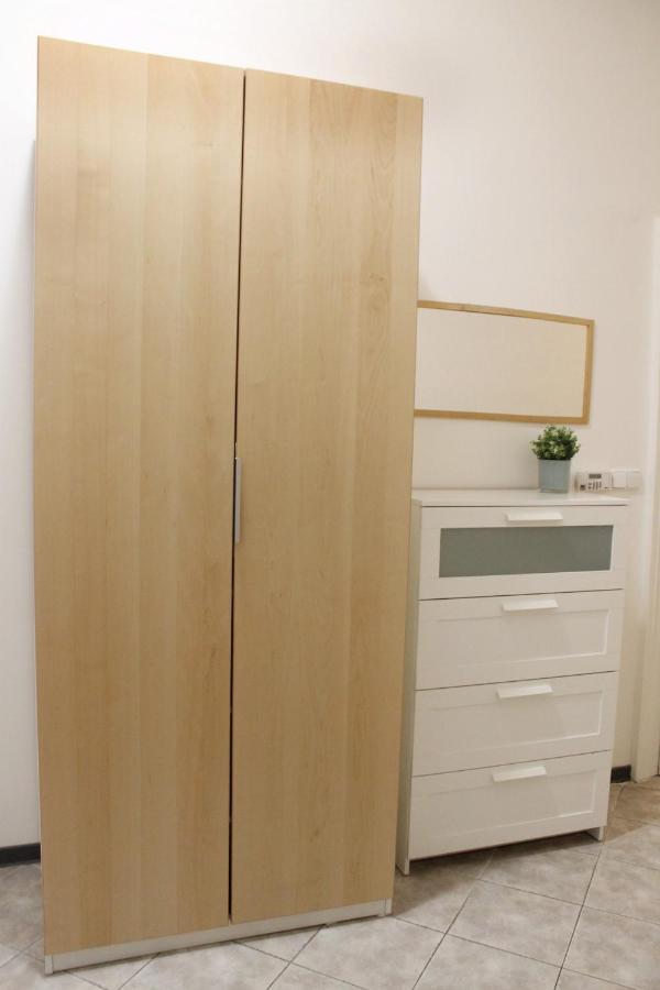 Modern Apartment Ve Smeckach 28 Прага Екстериор снимка
